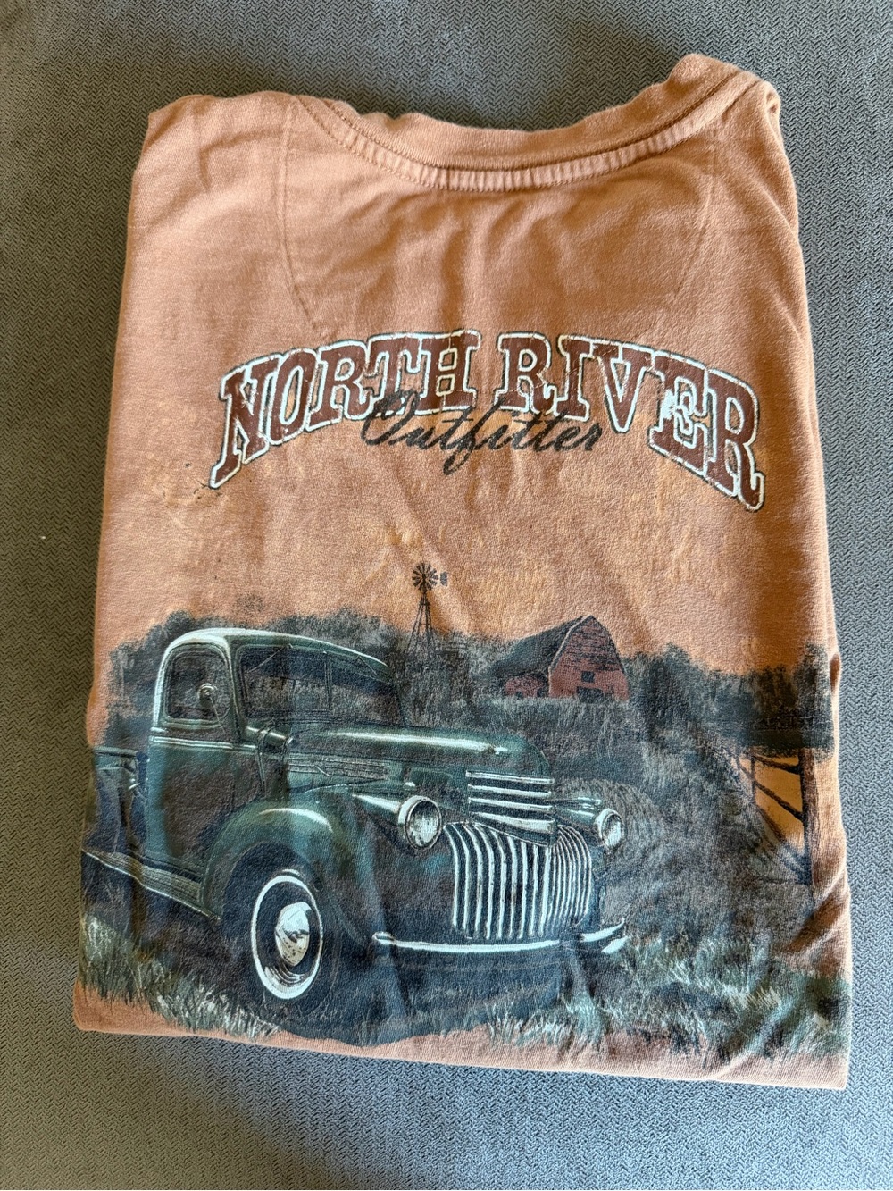 North River Outfitter Men's Short-Sleeve Graphic Tee in Rust